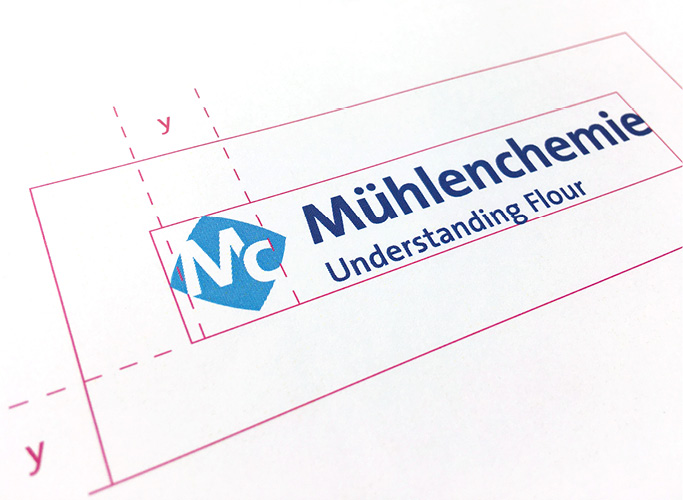 Entwicklung des Rasters und der Maße für die Anwendung des neuen Logos
